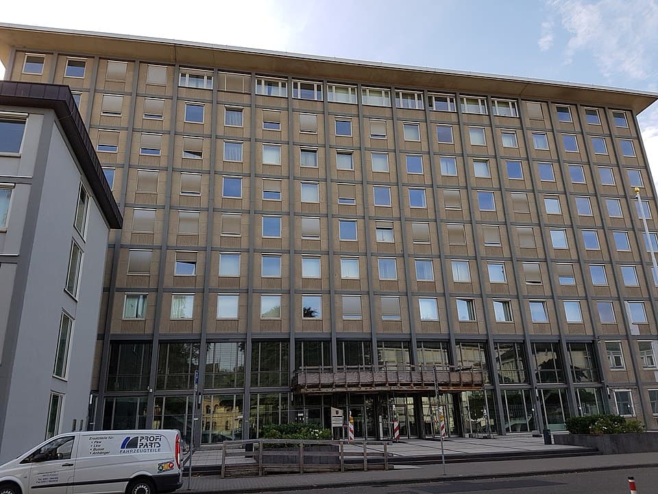 Landgericht Koblenz - Gerichtsgebäude für Zivilprozesse und Strafverfahren mit Rechtsanwalt in Koblenz